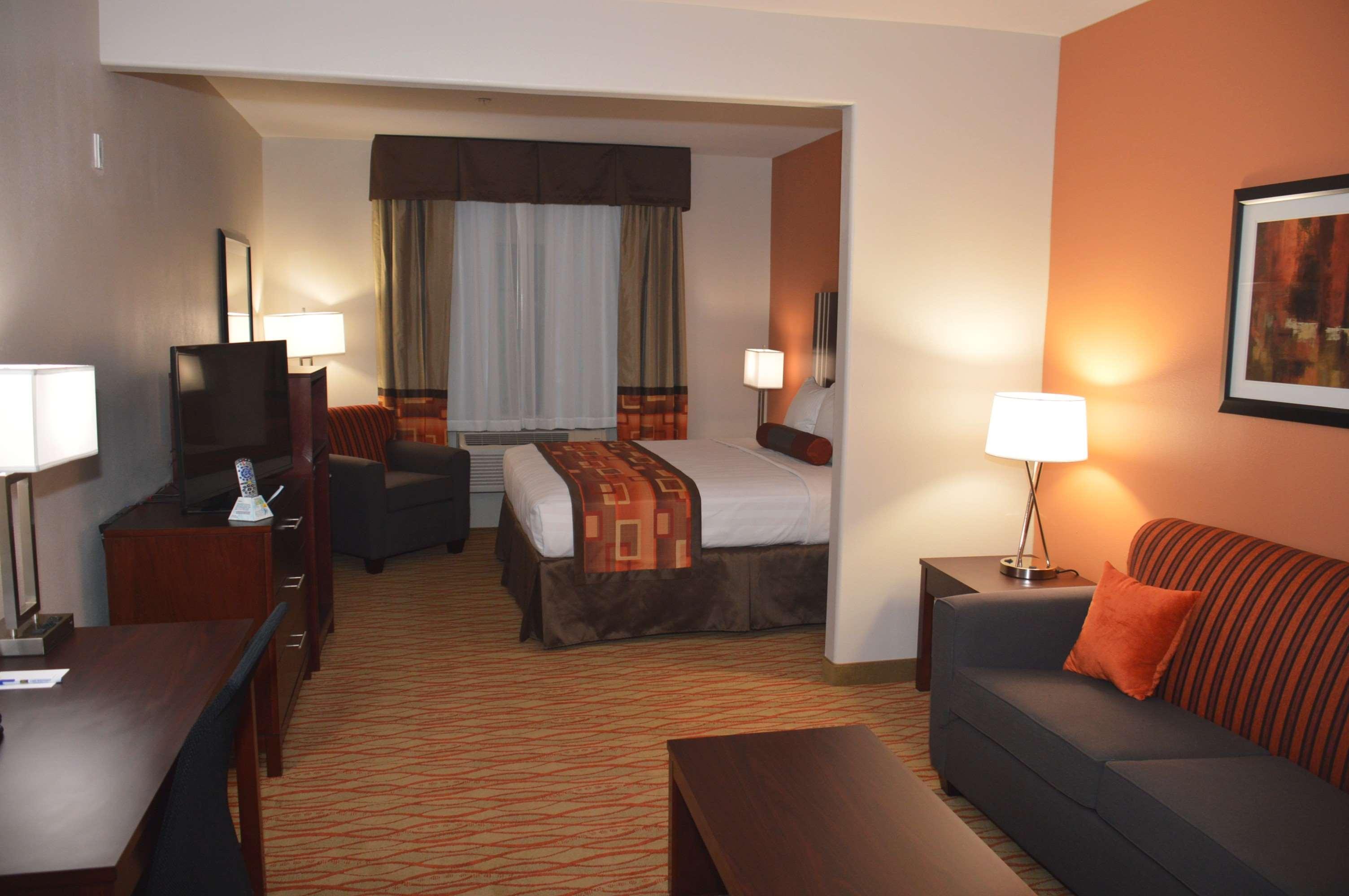 Best Western Plus Spring Inn & Suites Exterior foto