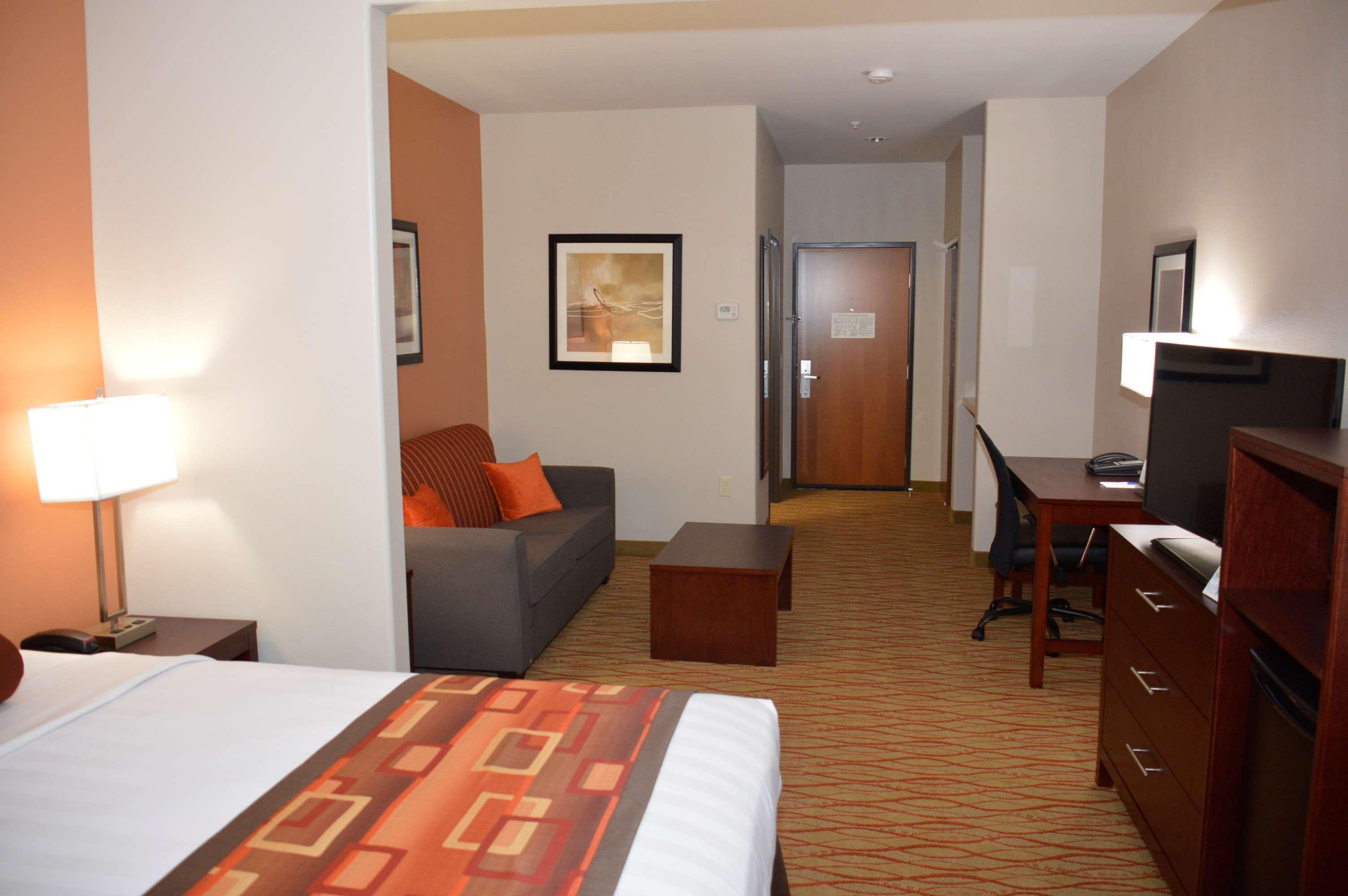 Best Western Plus Spring Inn & Suites Exterior foto