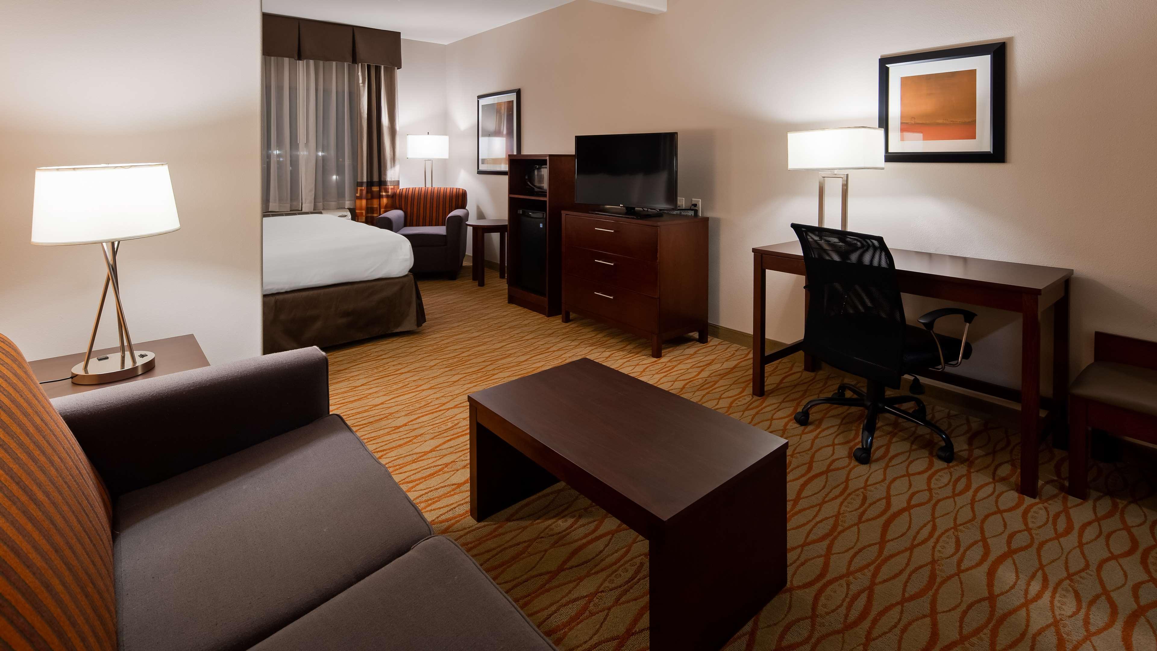 Best Western Plus Spring Inn & Suites Exterior foto