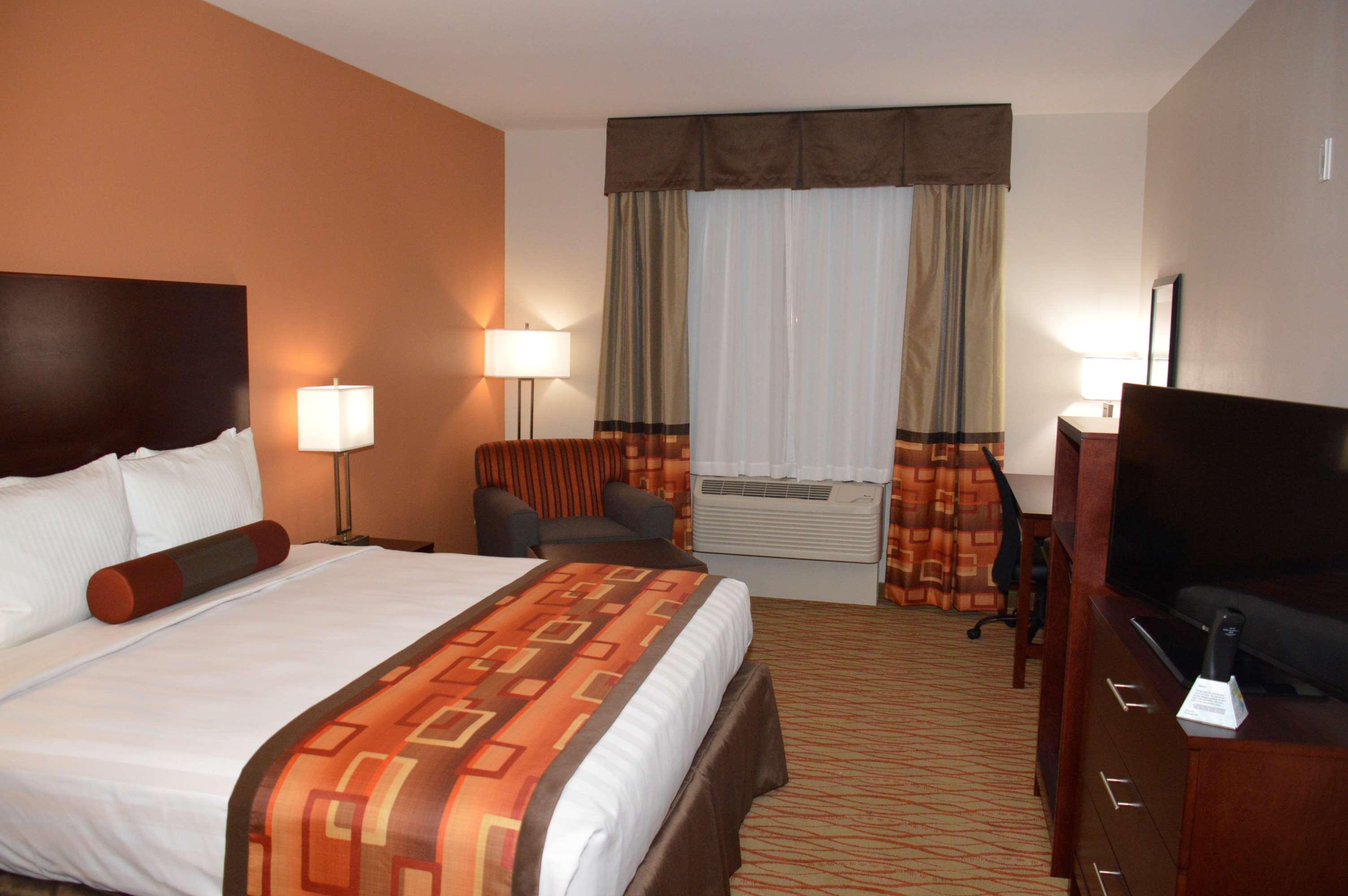 Best Western Plus Spring Inn & Suites Exterior foto