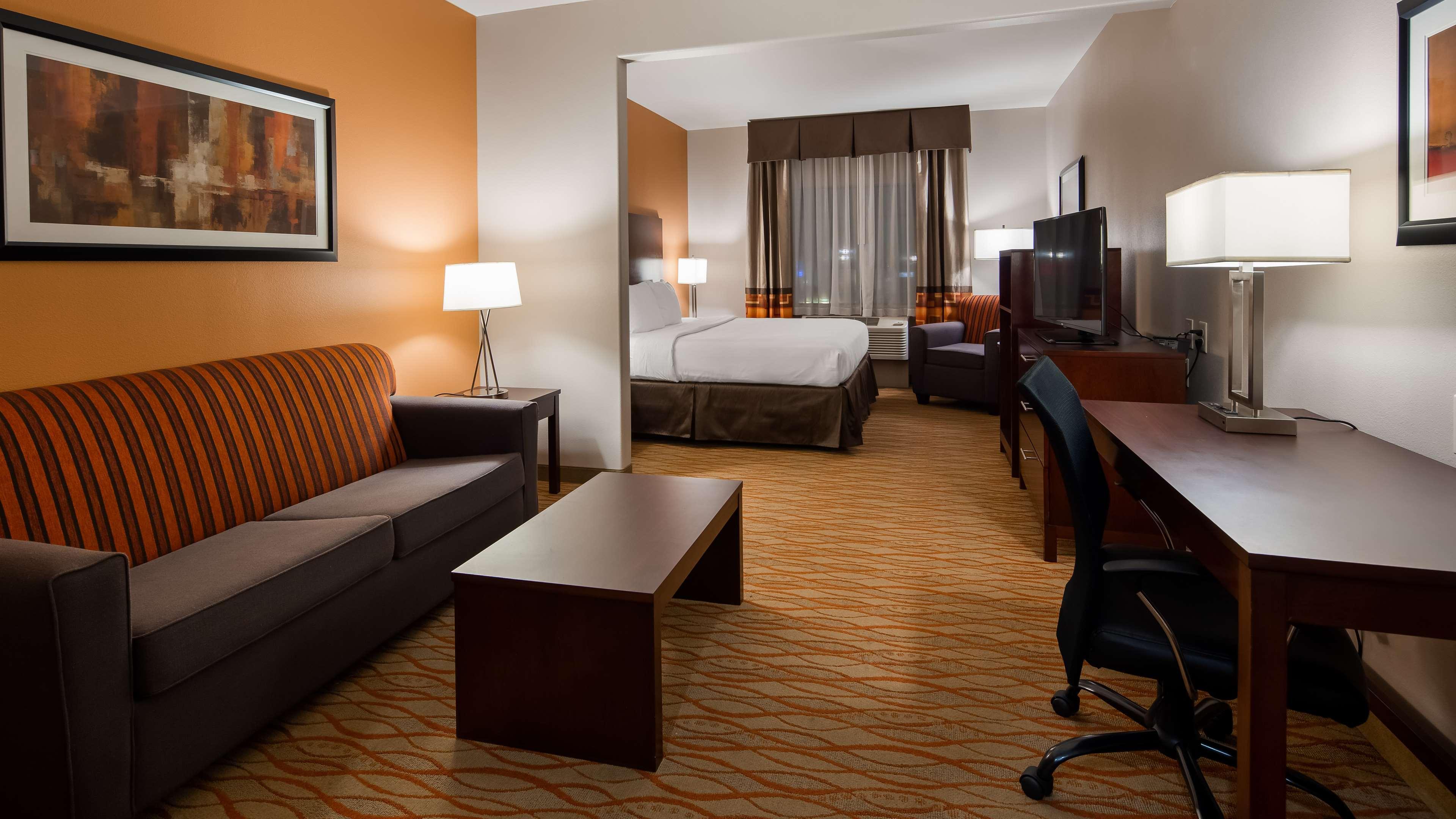 Best Western Plus Spring Inn & Suites Exterior foto