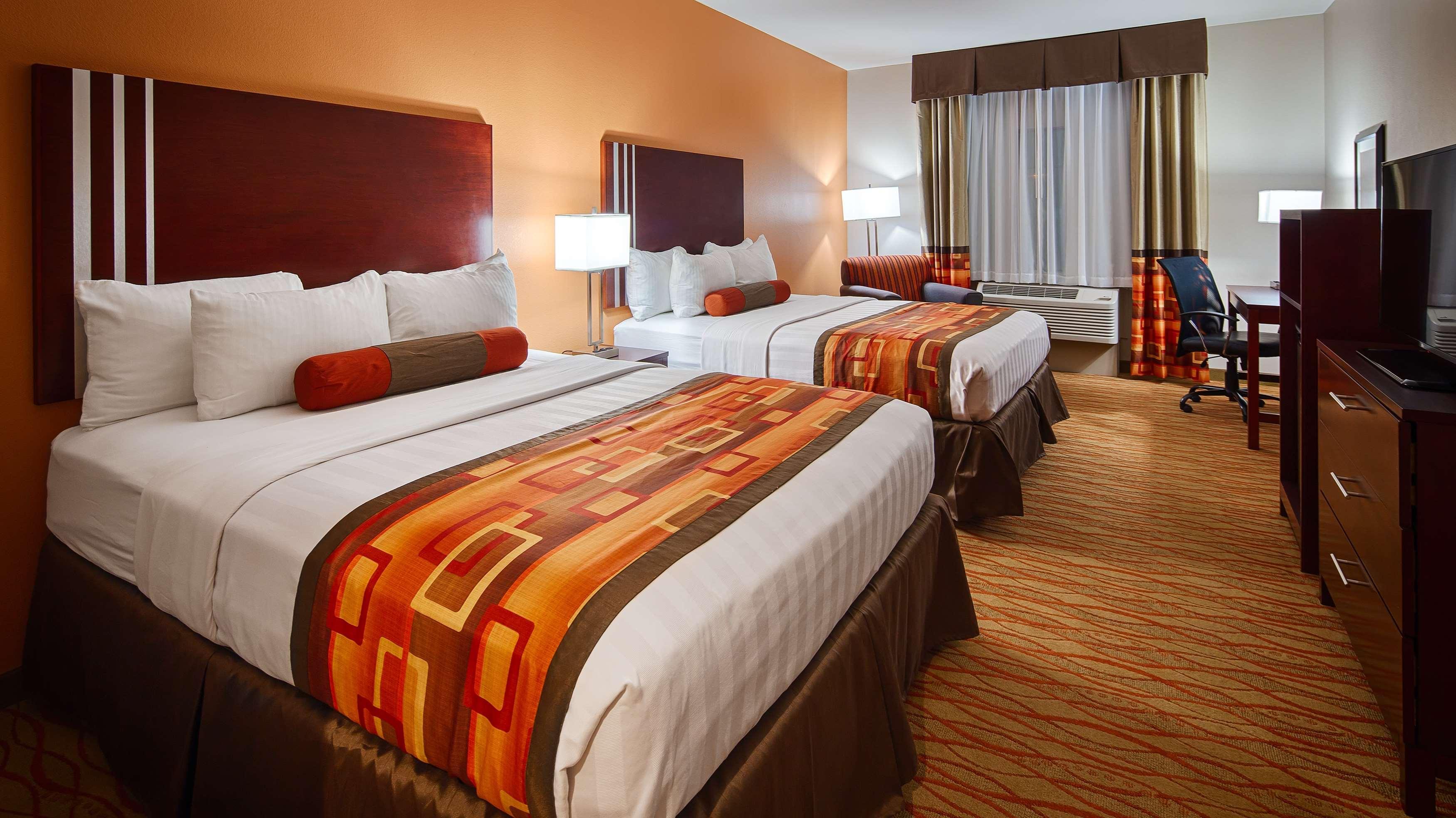 Best Western Plus Spring Inn & Suites Exterior foto
