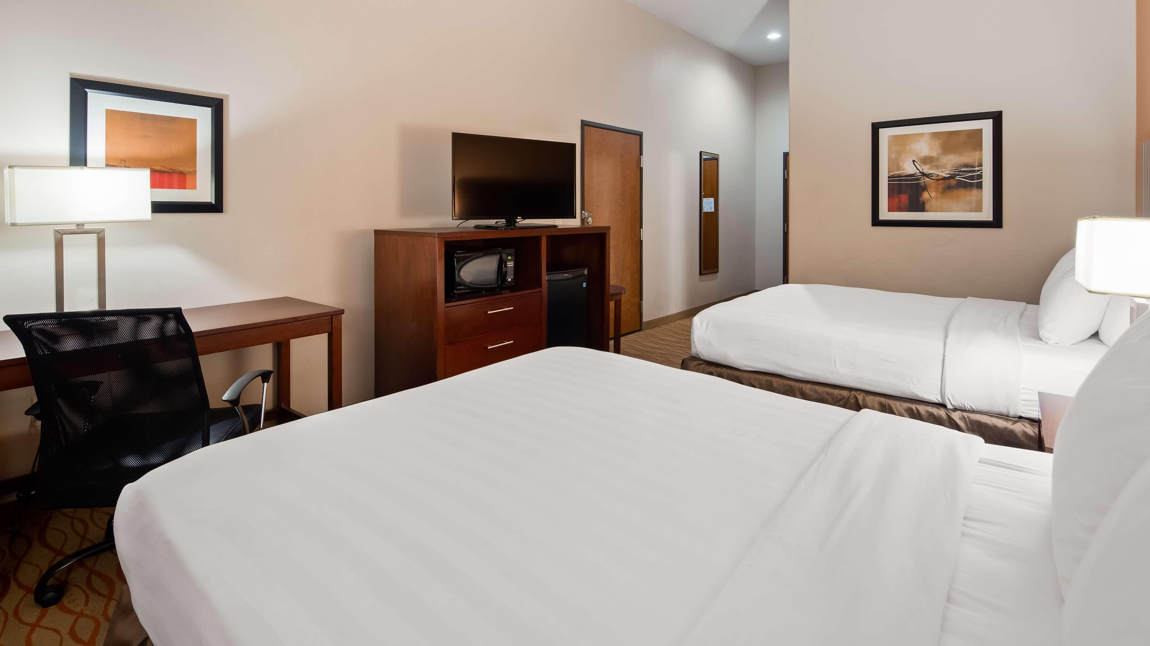 Best Western Plus Spring Inn & Suites Exterior foto