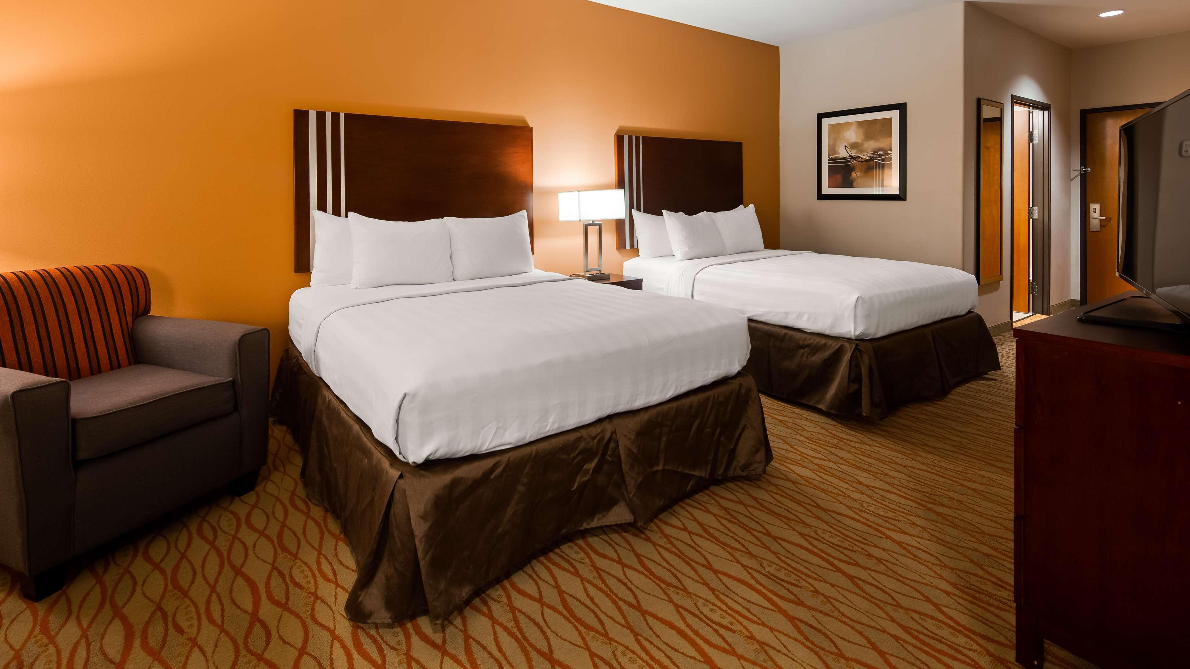 Best Western Plus Spring Inn & Suites Exterior foto