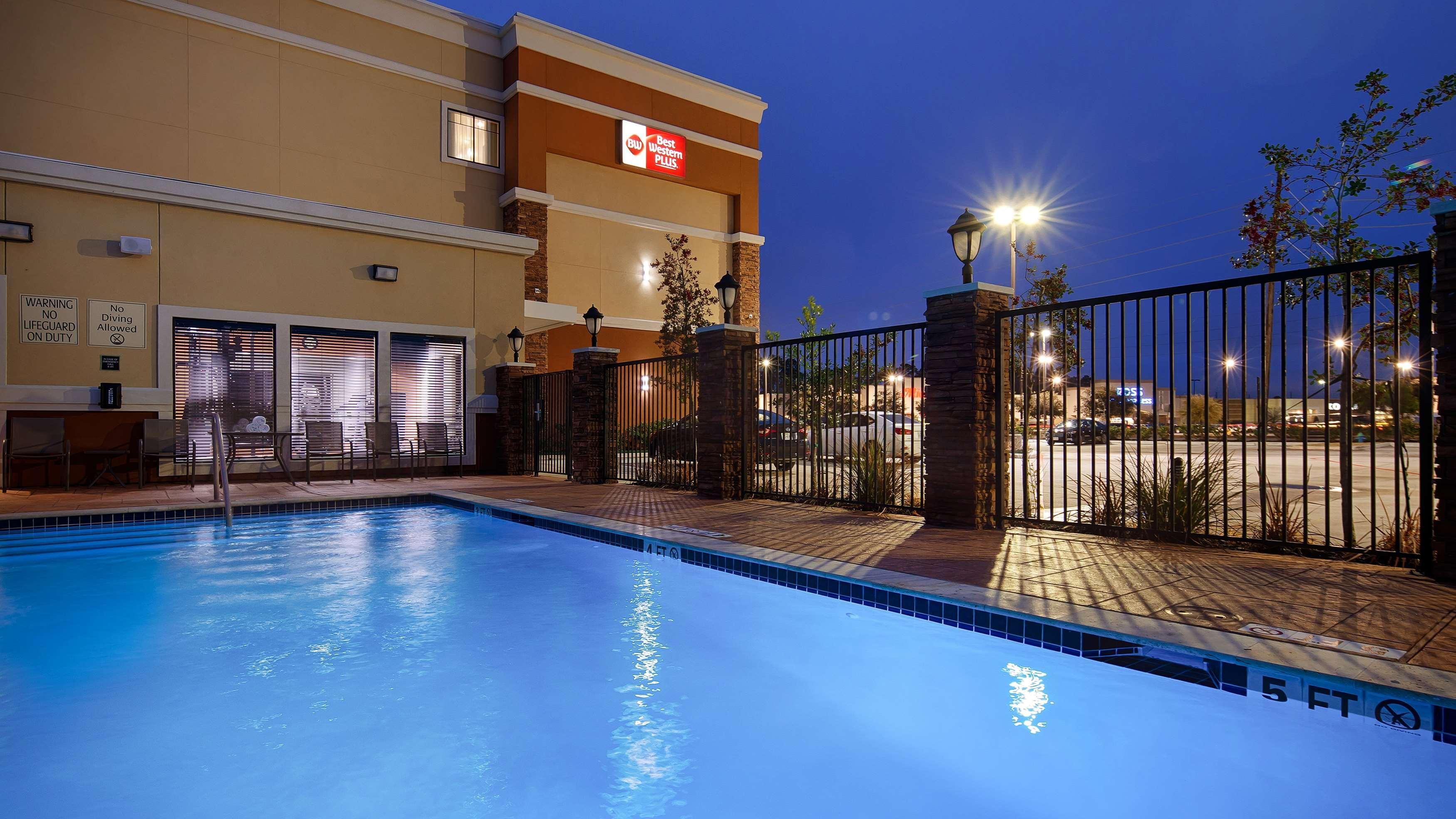 Best Western Plus Spring Inn & Suites Exterior foto