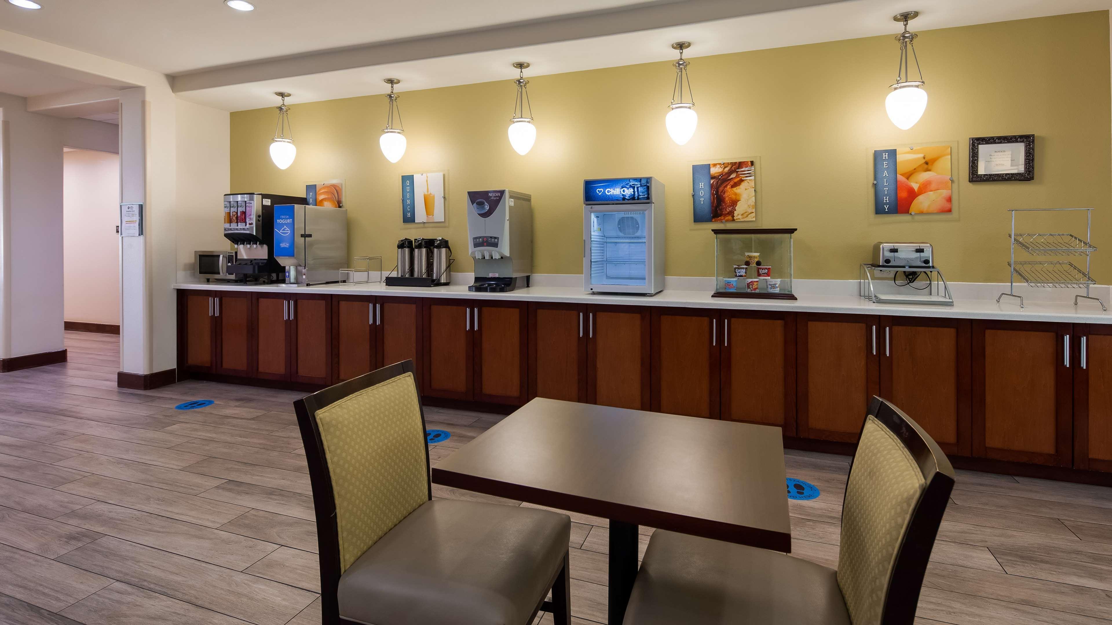 Best Western Plus Spring Inn & Suites Exterior foto