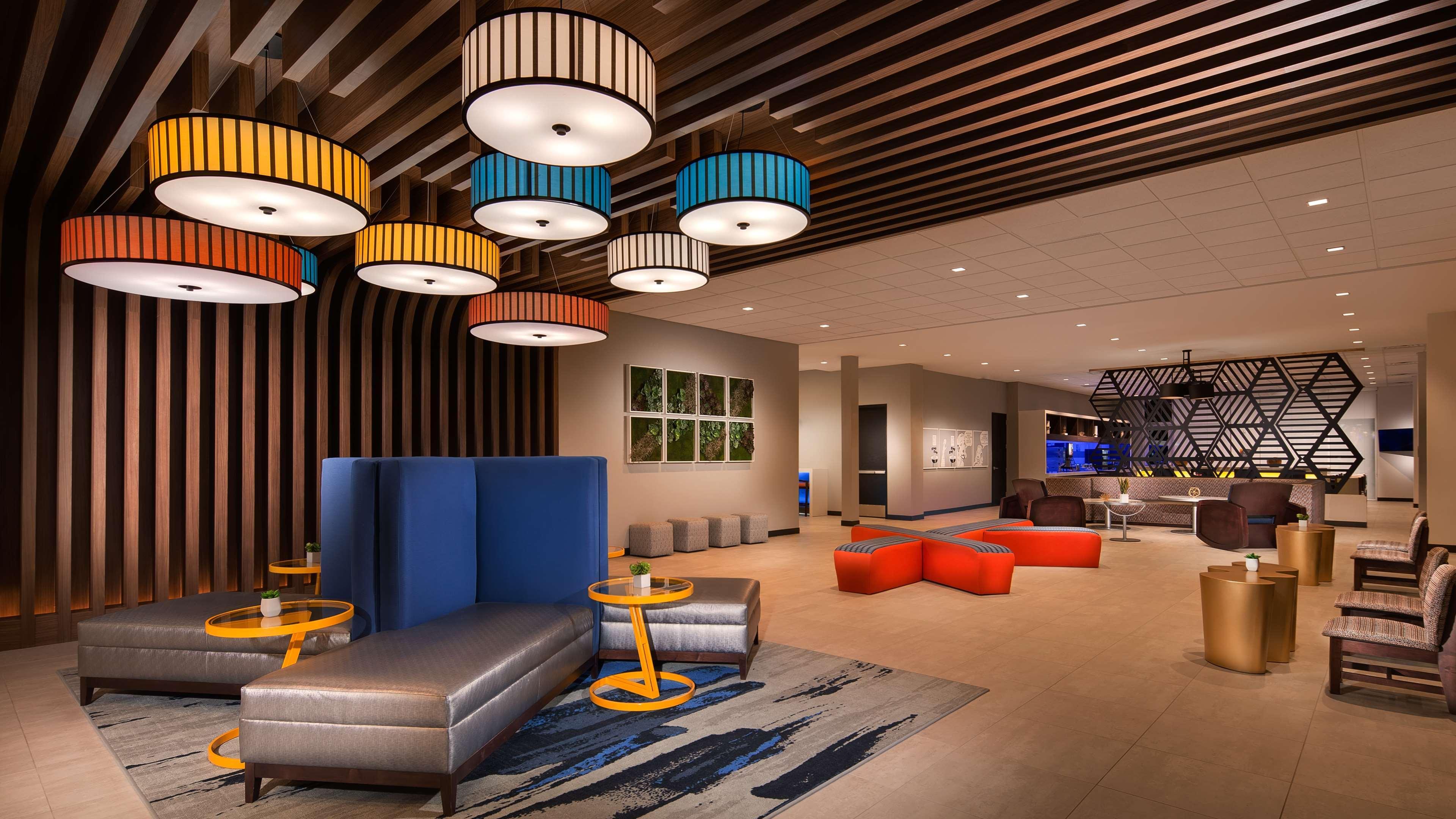 Best Western Plus Spring Inn & Suites Exterior foto