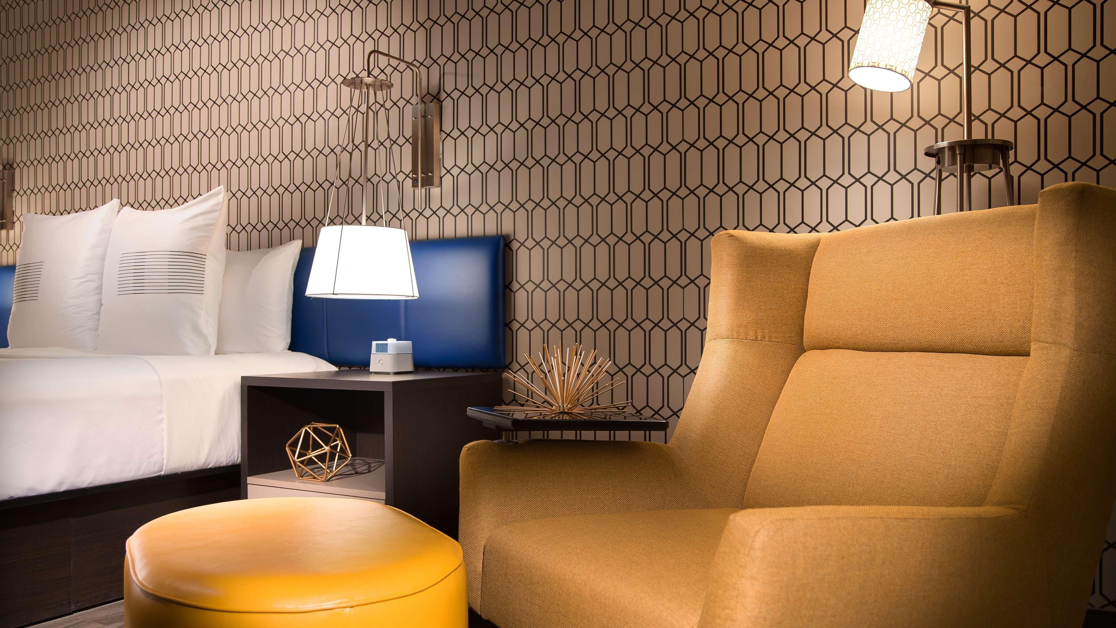 Best Western Plus Spring Inn & Suites Exterior foto