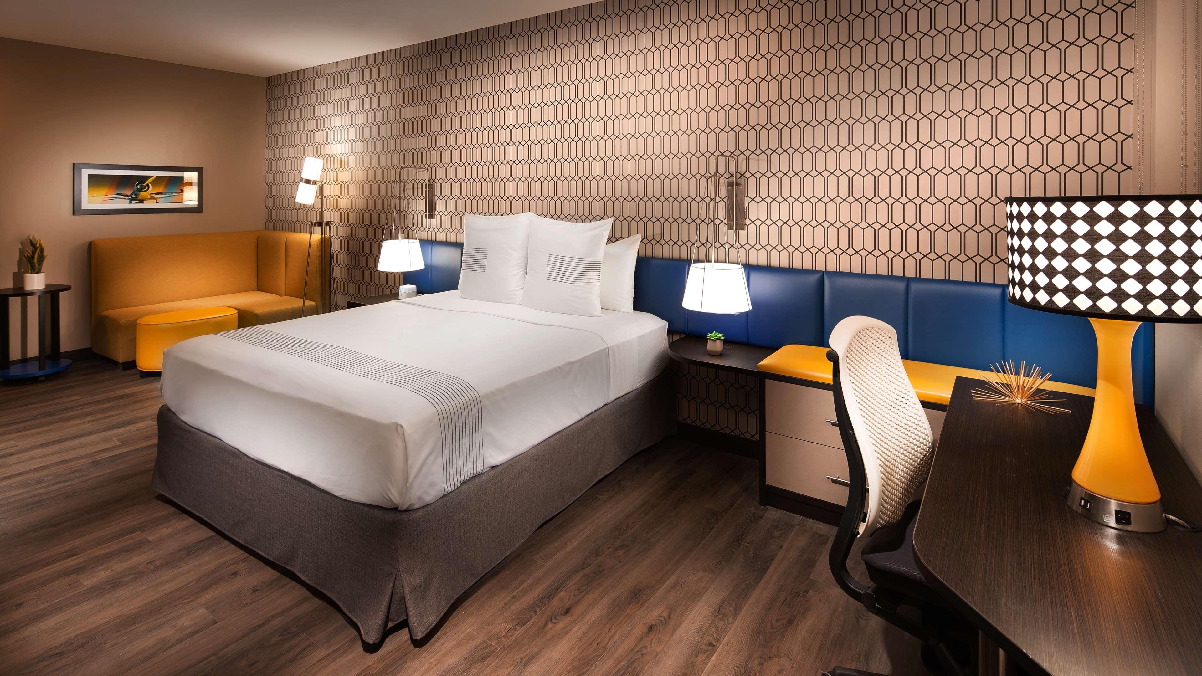 Best Western Plus Spring Inn & Suites Exterior foto