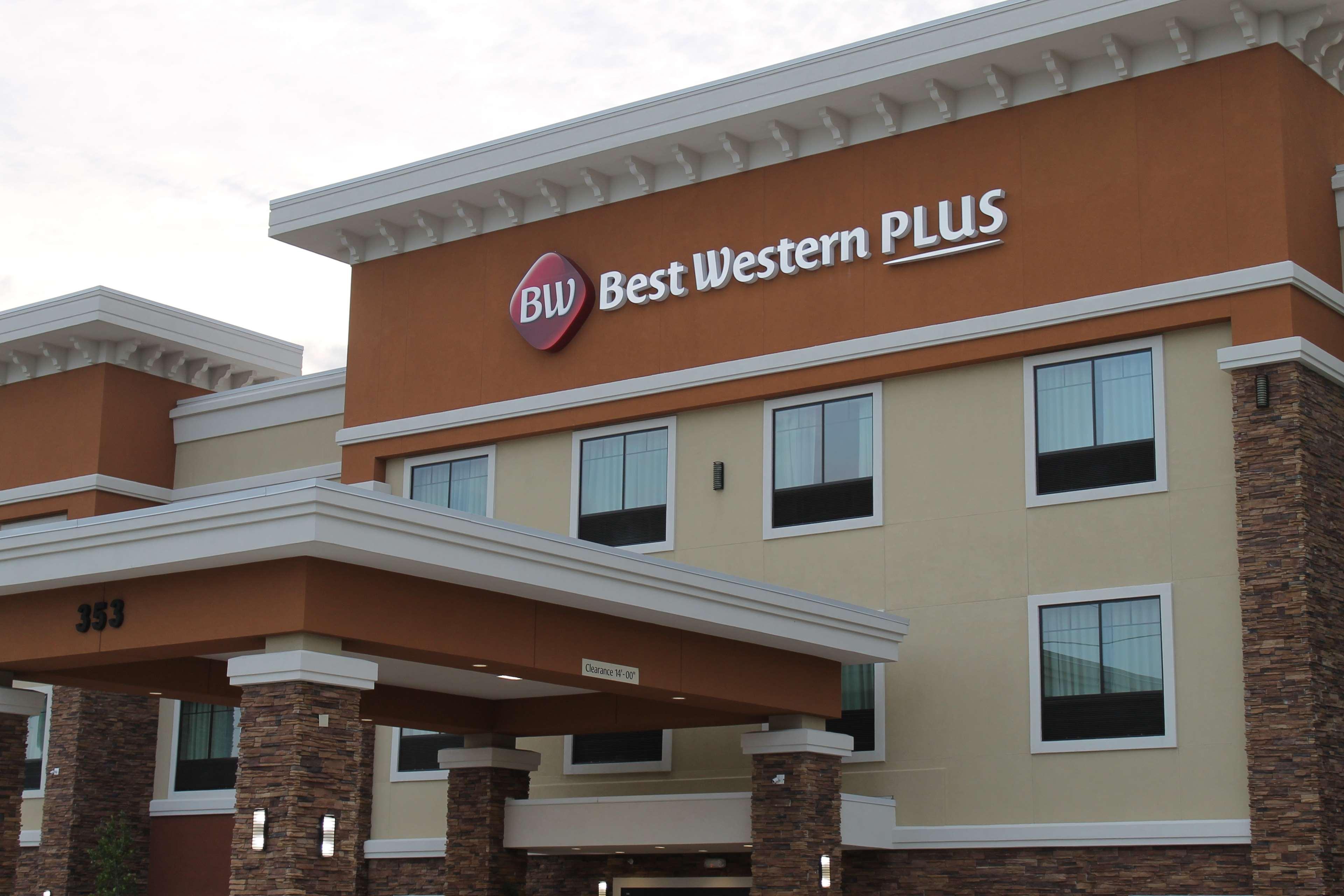 Best Western Plus Spring Inn & Suites Exterior foto
