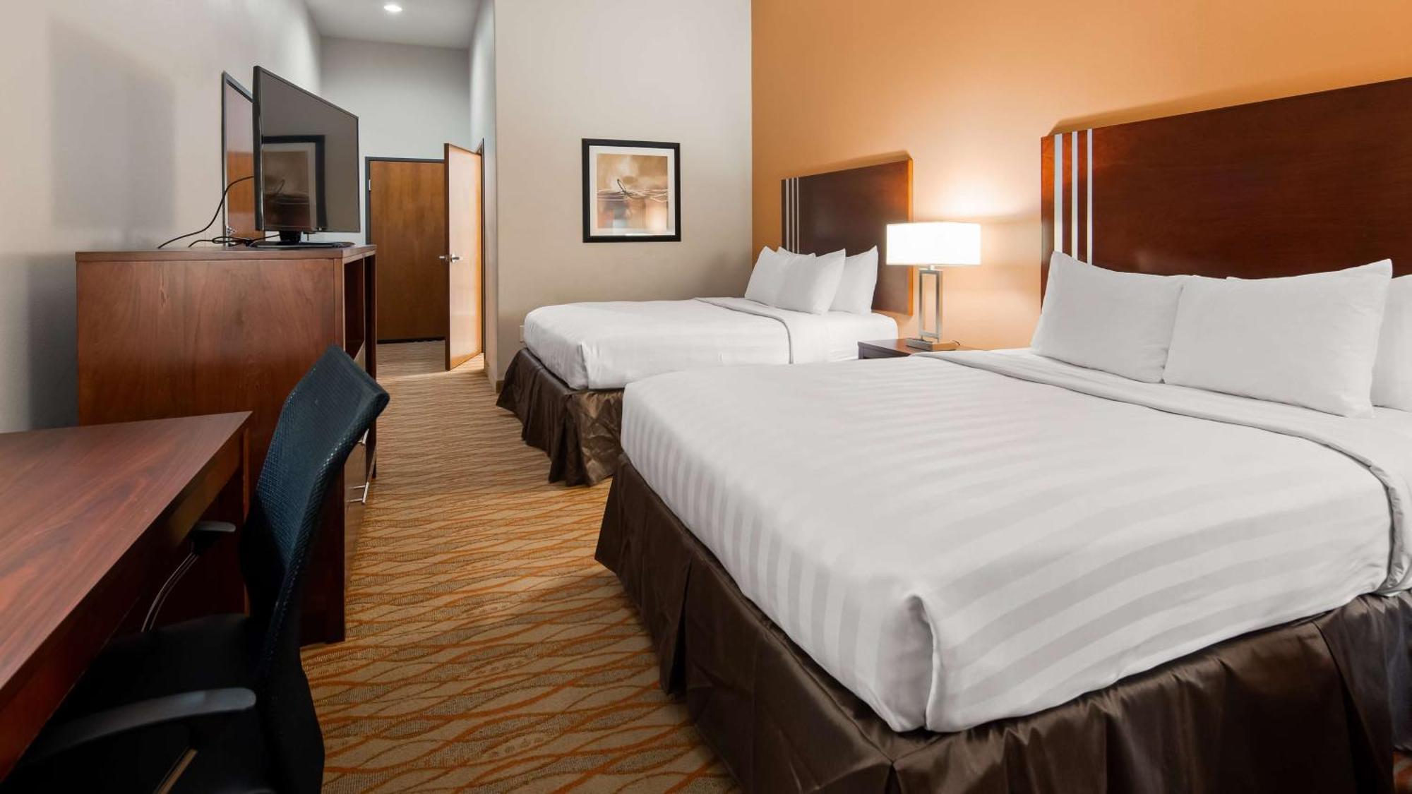 Best Western Plus Spring Inn & Suites Exterior foto