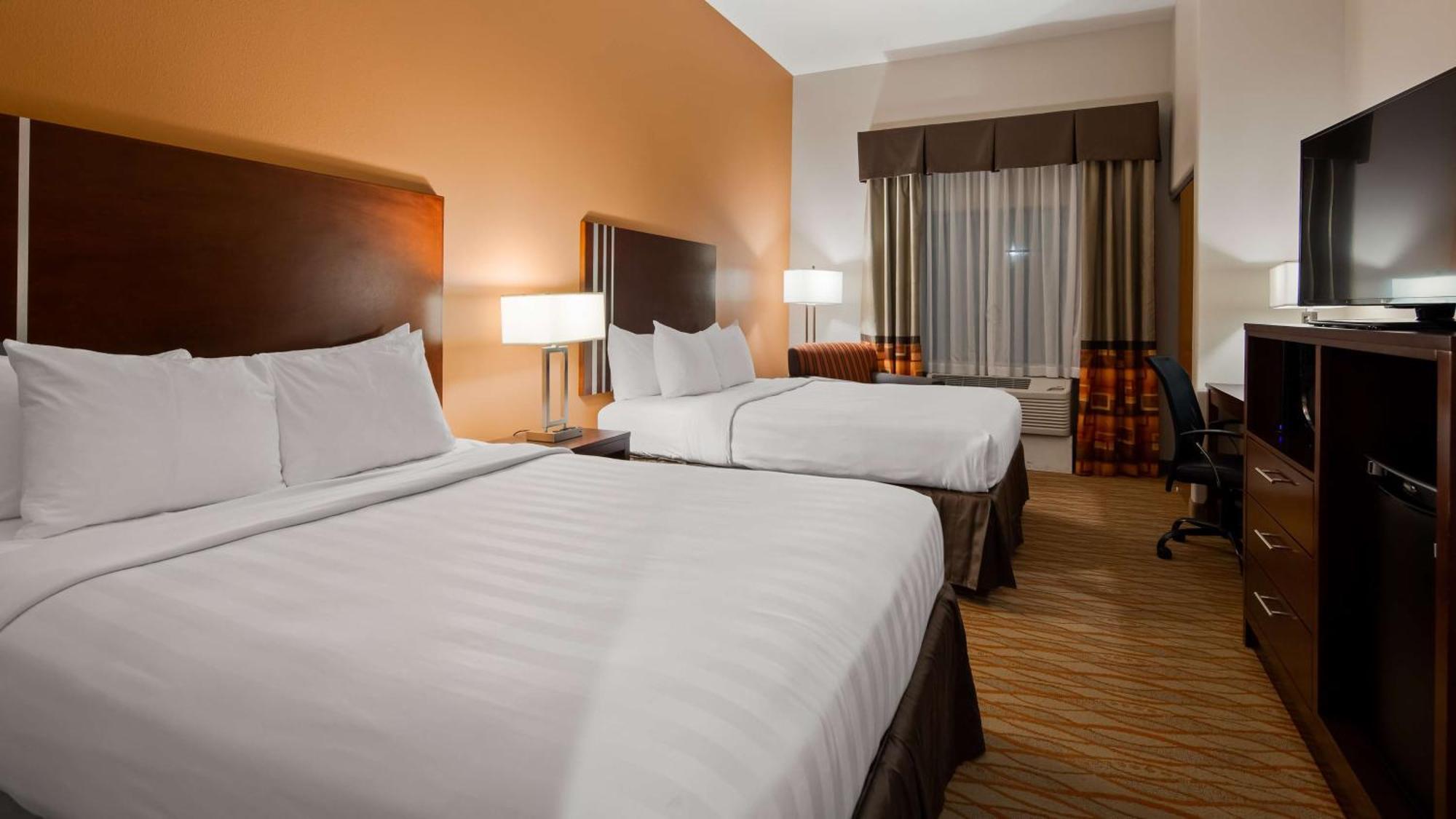 Best Western Plus Spring Inn & Suites Exterior foto